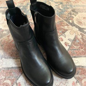 Vionic Brynn Ankle Boot Black Size 7